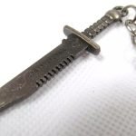 METAL RAMBO STYLE BLADE SWORD HUNTING KNIFE KEYRING
