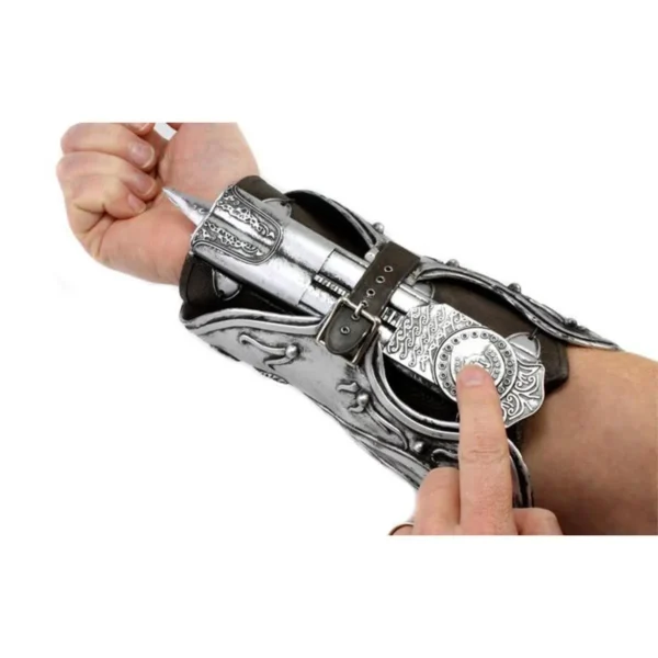 Assassin’s Creed II Ezio Auditore Hidden Blade Gauntlet - Image 4
